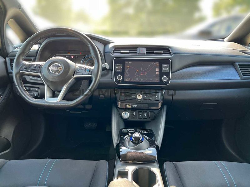 Nissan Leaf 40kWh N-Connecta WINTER 360°-CAM WÄRMEPUMPE